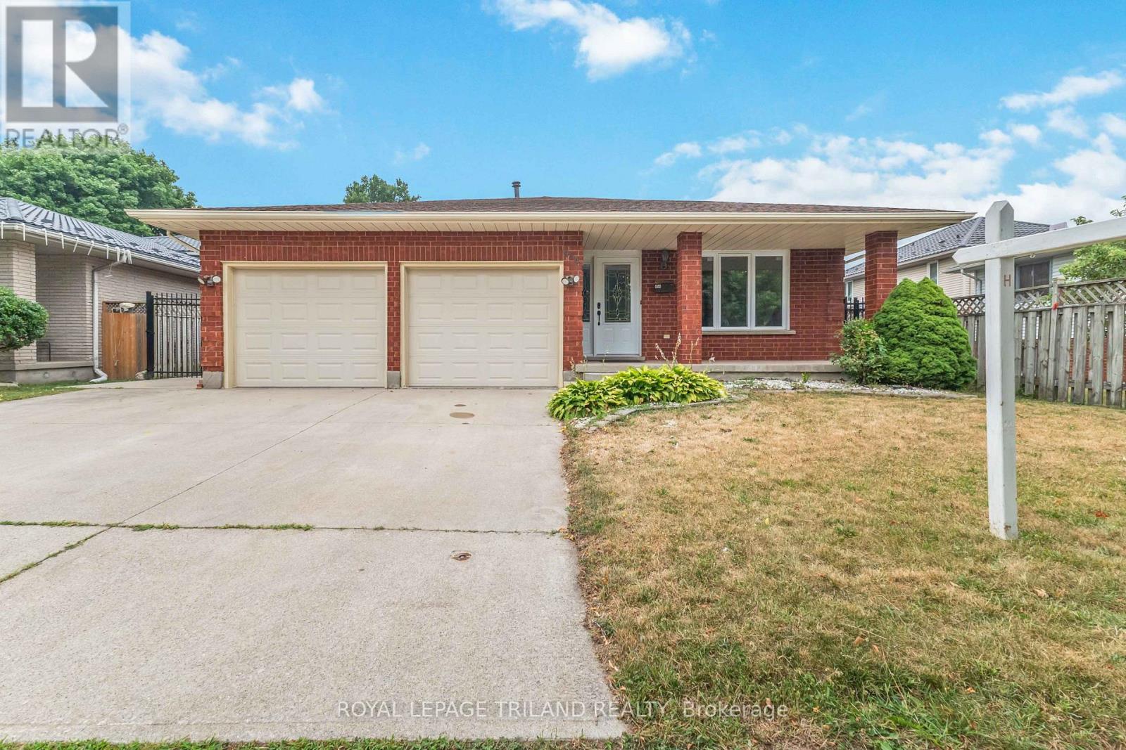 954 CHIPPEWA DRIVE - 1