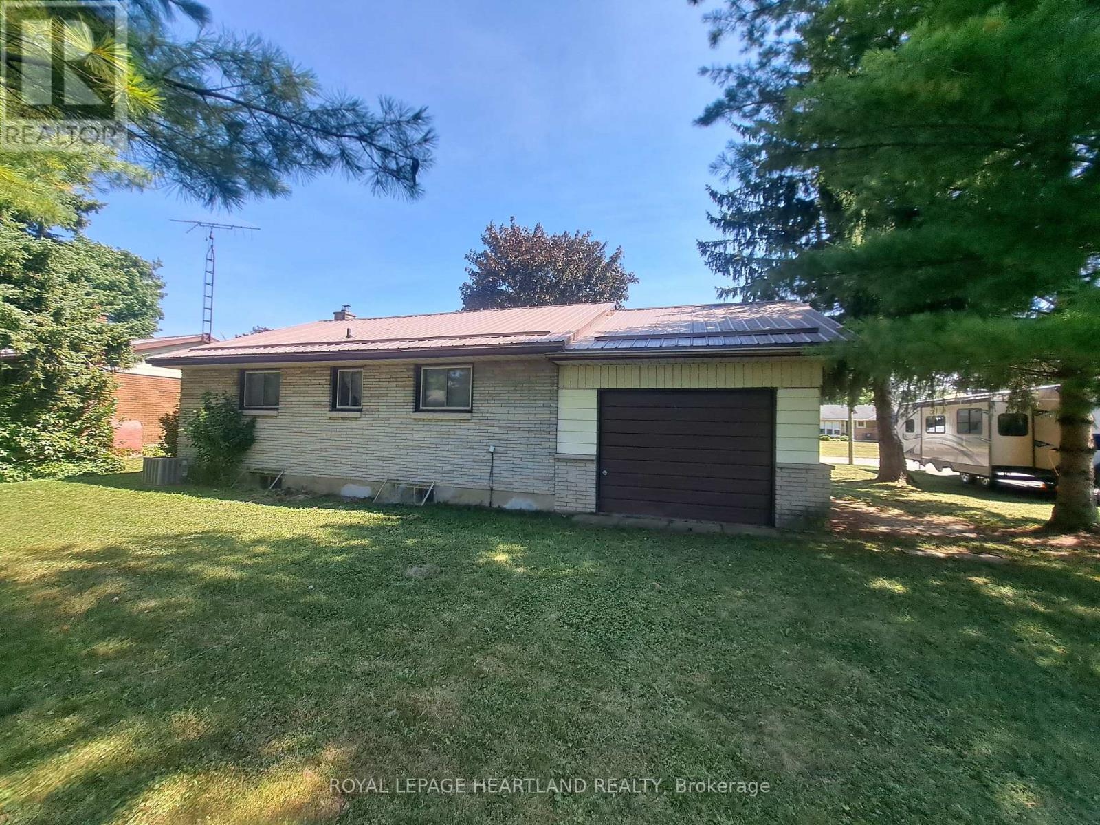 154 THOMAS STREET - 32