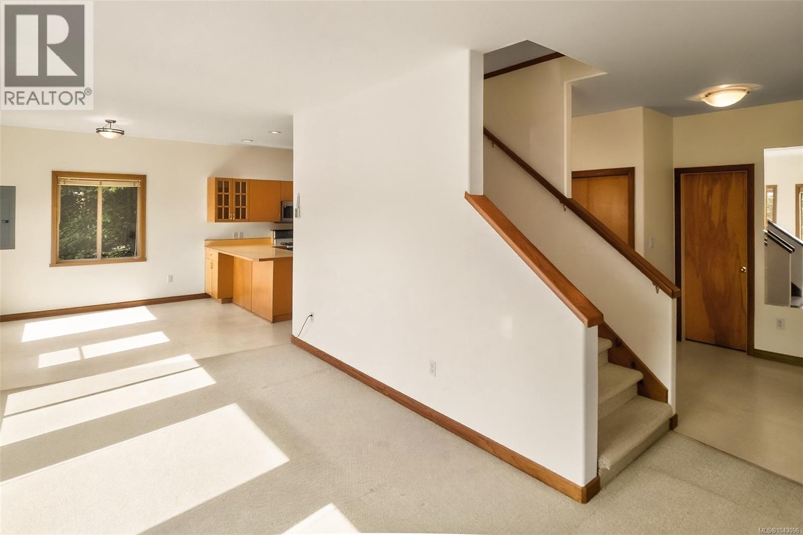 300 Fourth St, Tofino