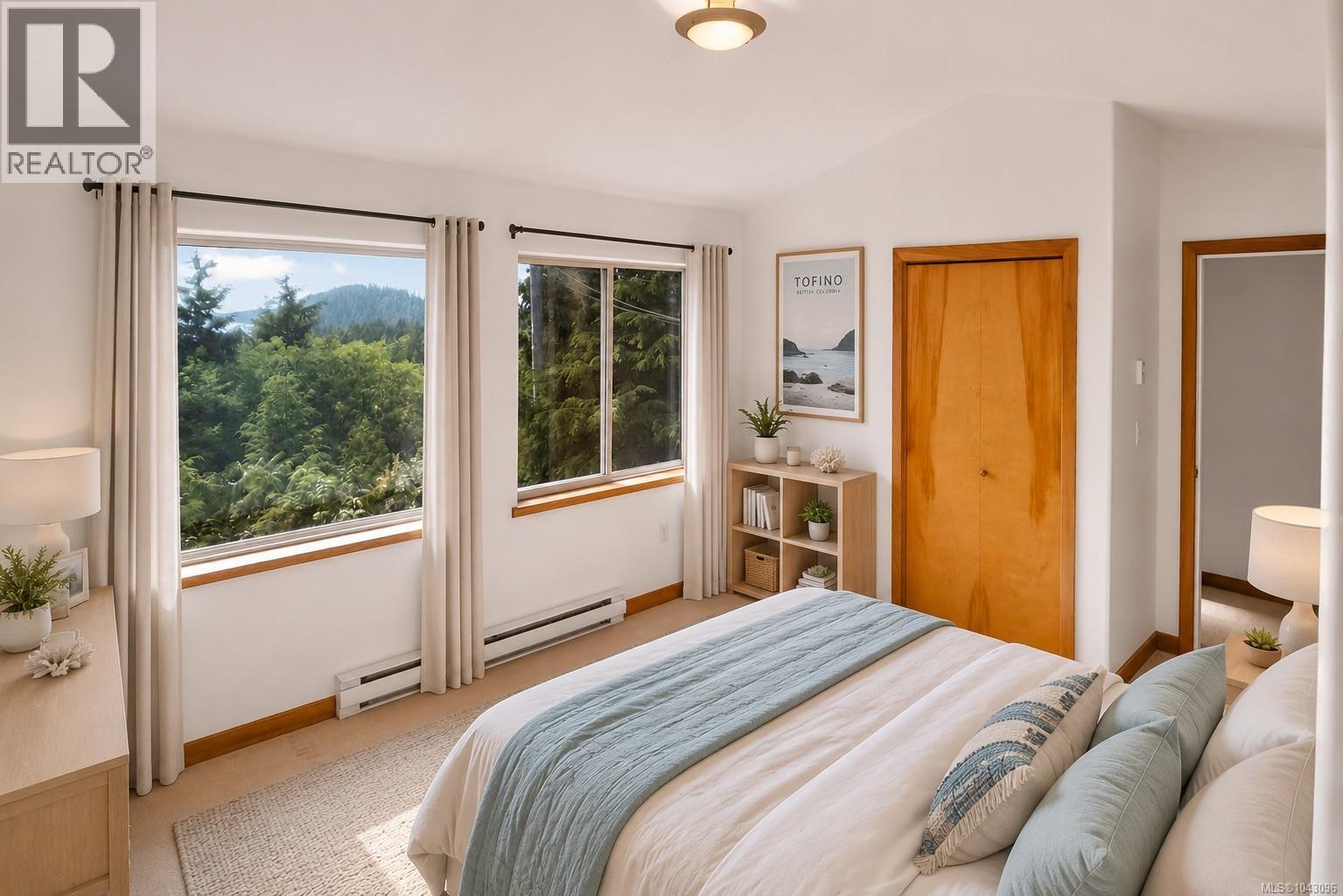 300 Fourth St, Tofino