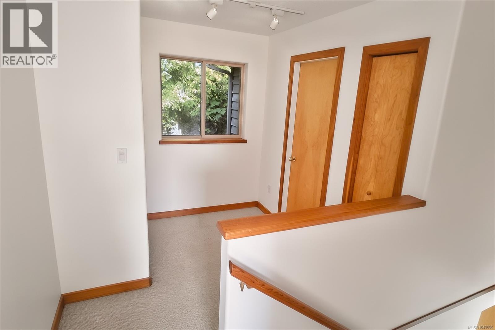300 Fourth St, Tofino