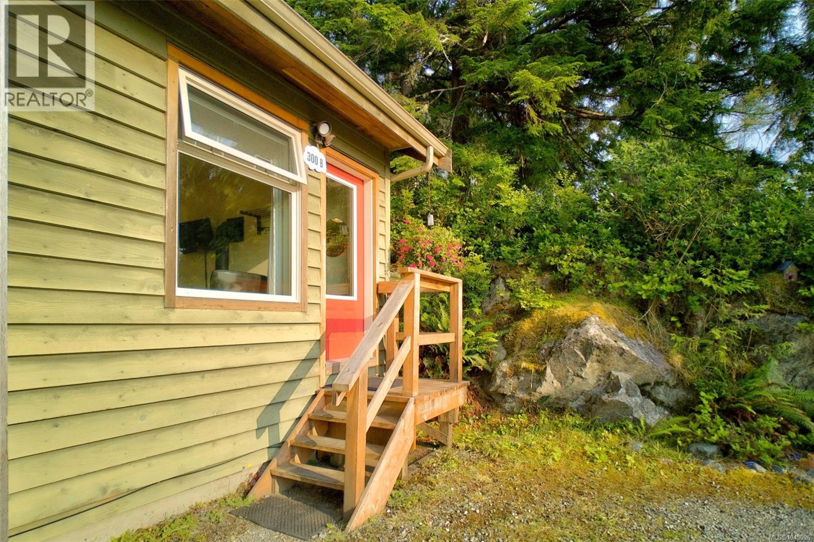 300 Fourth St, Tofino