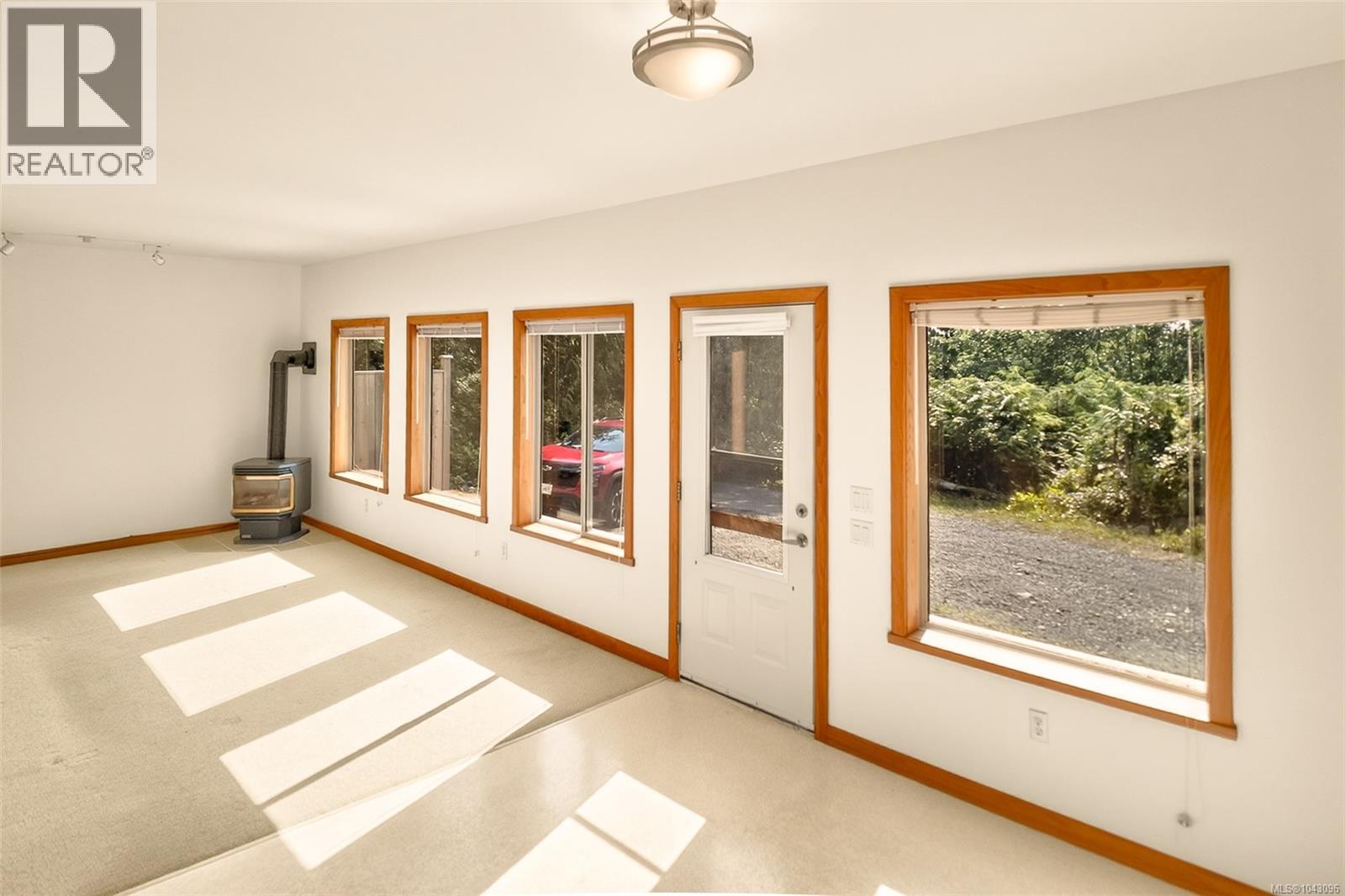 300 Fourth St, Tofino