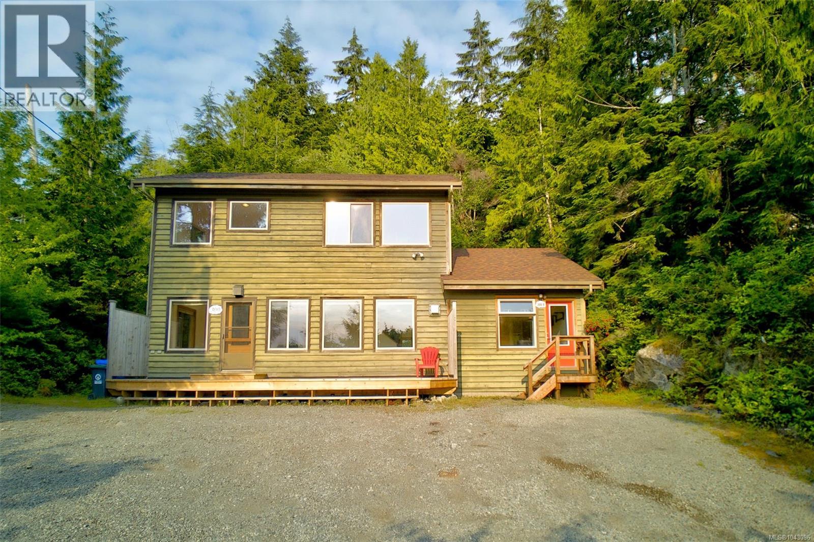 300 Fourth St, Tofino