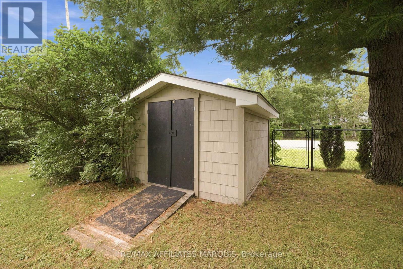 57 GOLF CLUB ROAD - Image 44