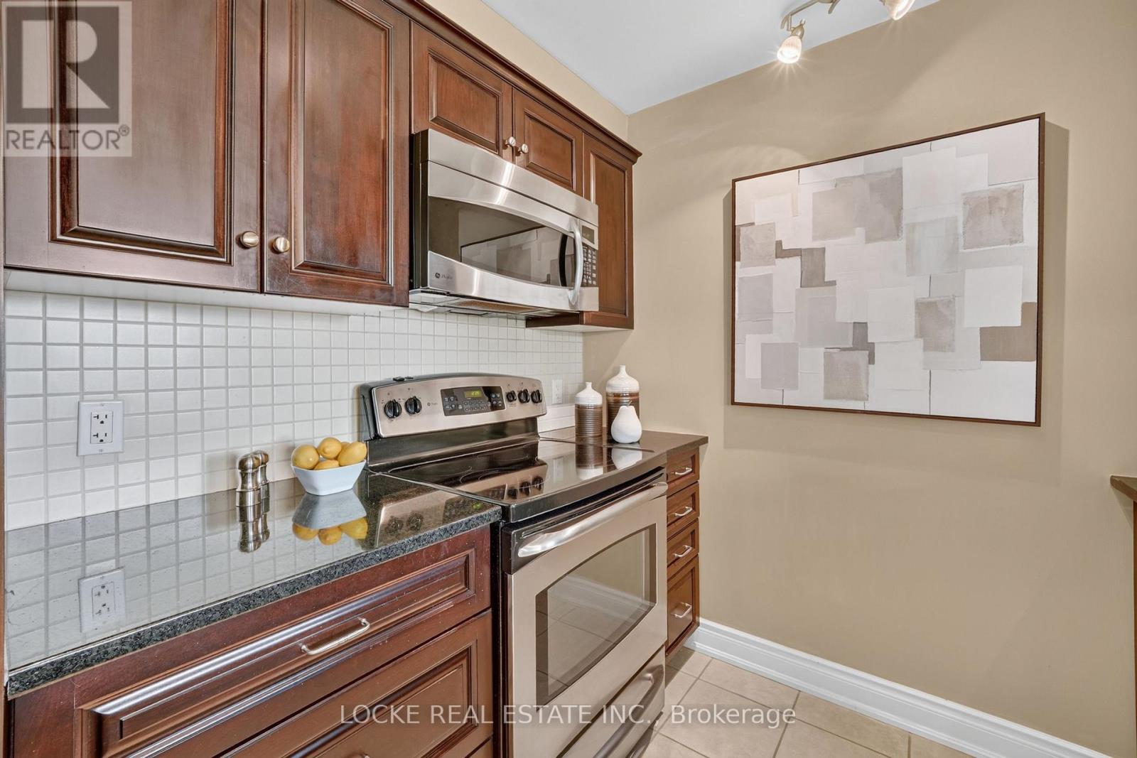 Condos for Sale in Ottawa – 401 – 100 INLET PRIVATE, Ottawa – By Peter Sagos - Image 15