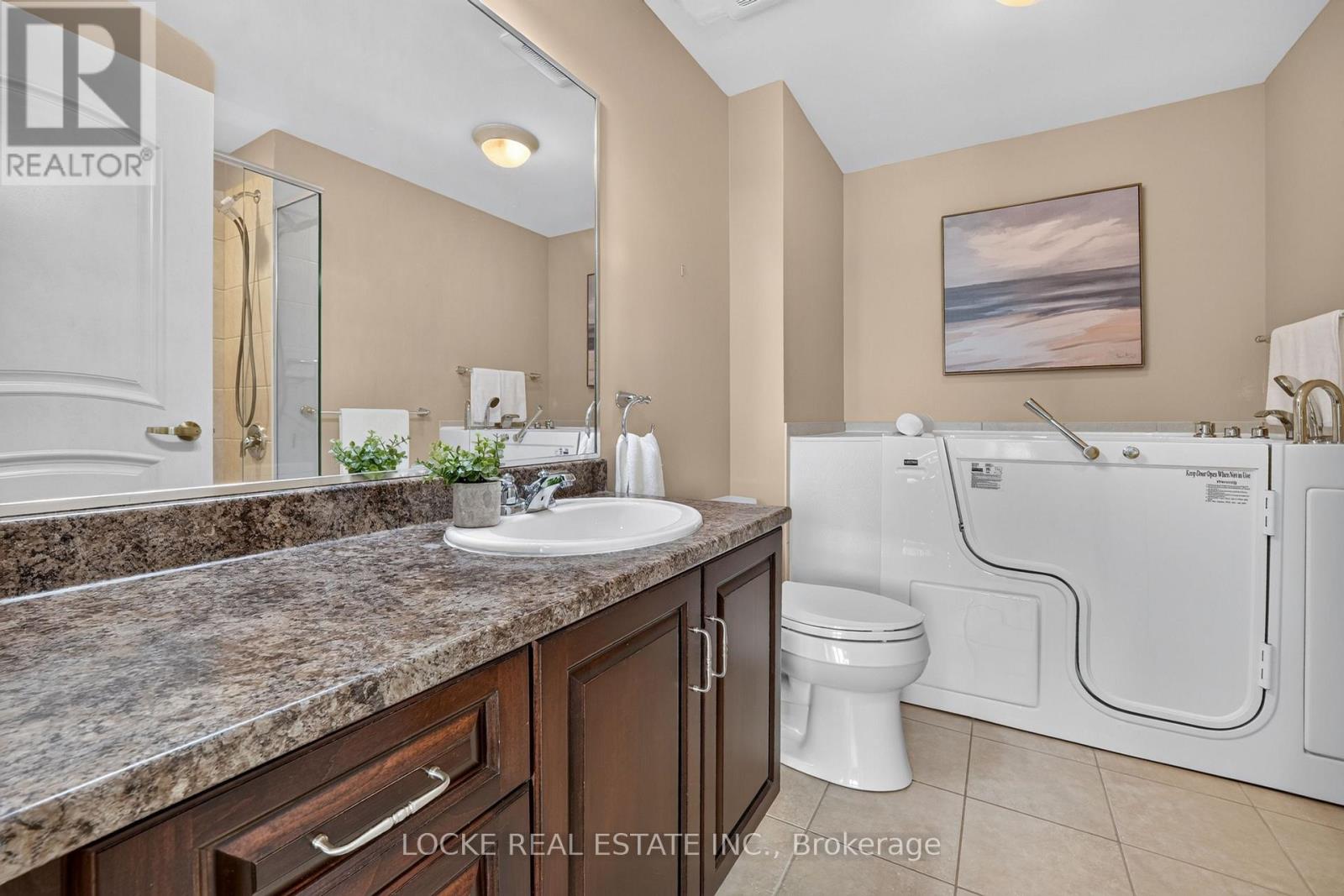 Condos for Sale in Ottawa – 401 – 100 INLET PRIVATE, Ottawa – By Peter Sagos - Image 21