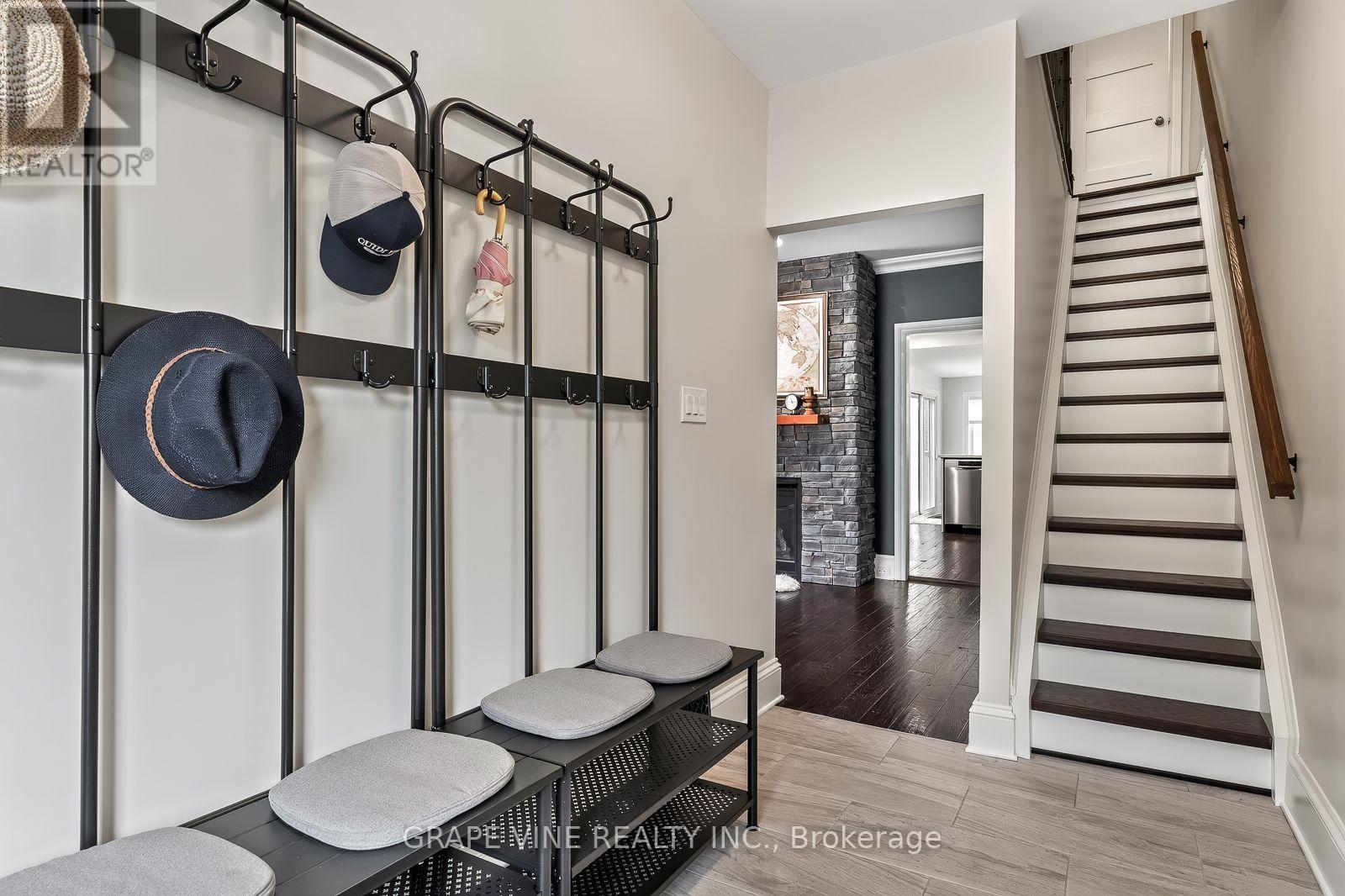 Condos for Sale in Ottawa – 31 WESTMOUNT AVENUE, Ottawa – By Peter Sagos - Image 11