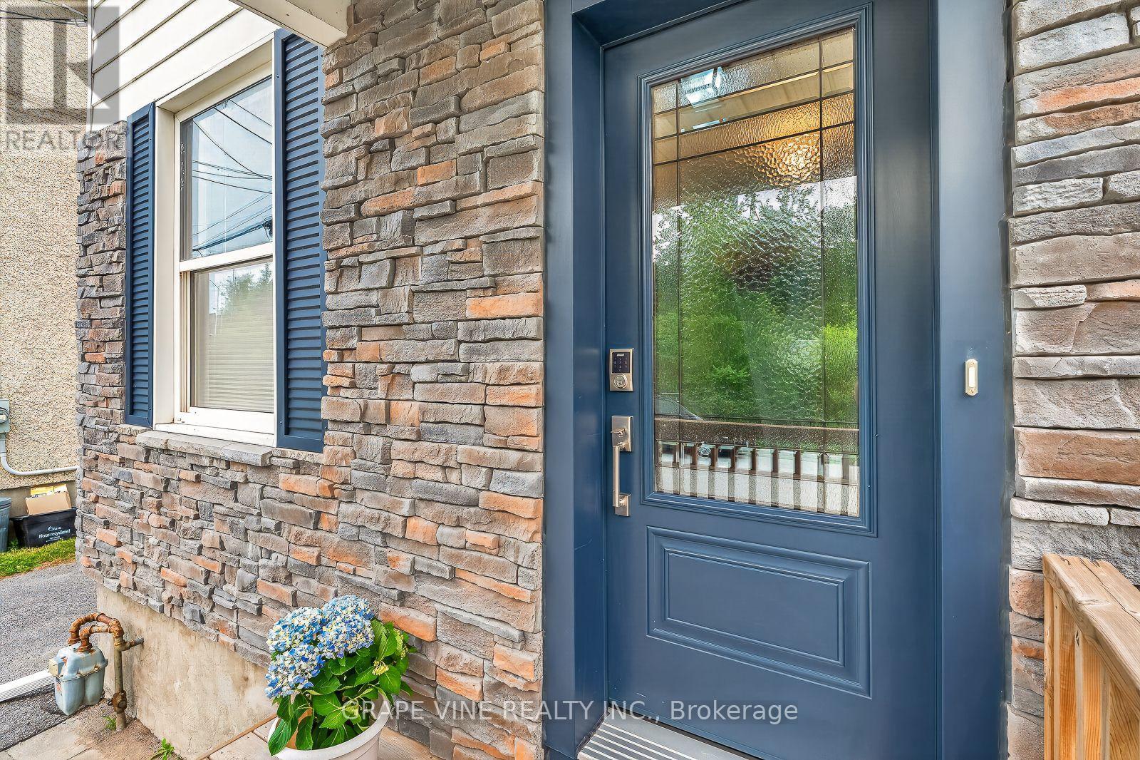 31 WESTMOUNT AVENUE - 4
