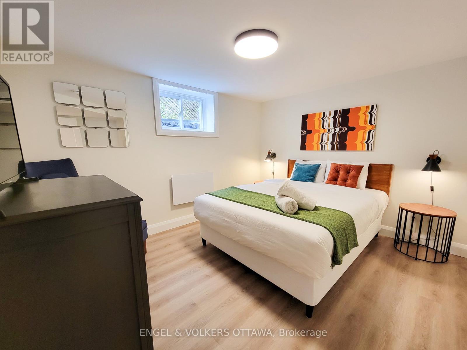 Condos for Rent in Ottawa – B – 2075 BALHARRIE AVENUE, Ottawa – By Peter Sagos - Image 17