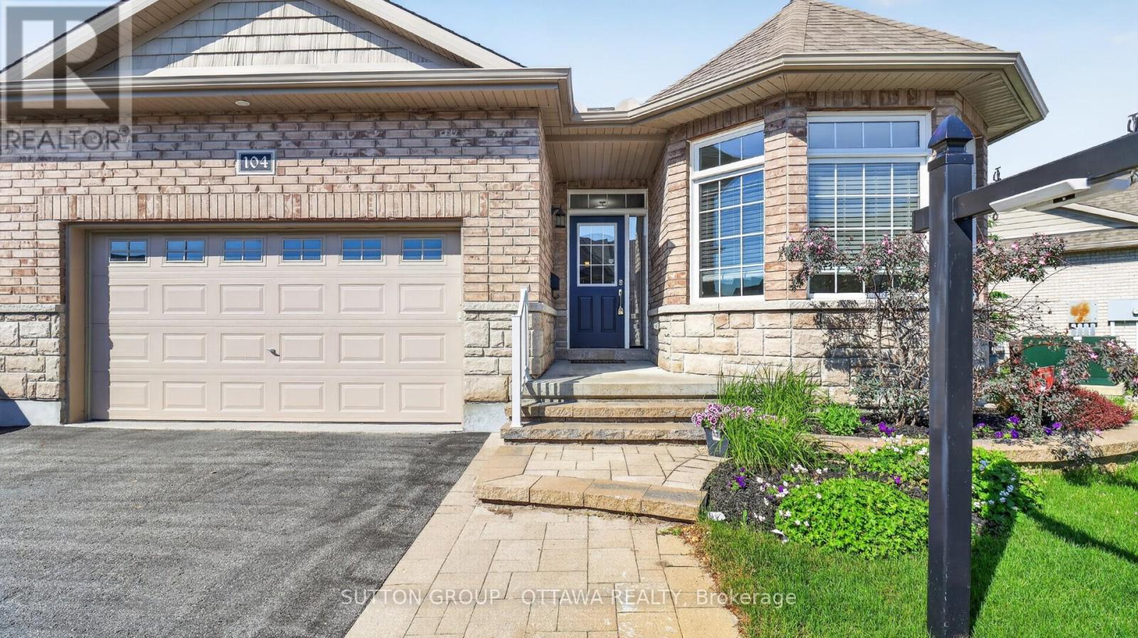 104 PASSAGEWAY PRIVATE - 2