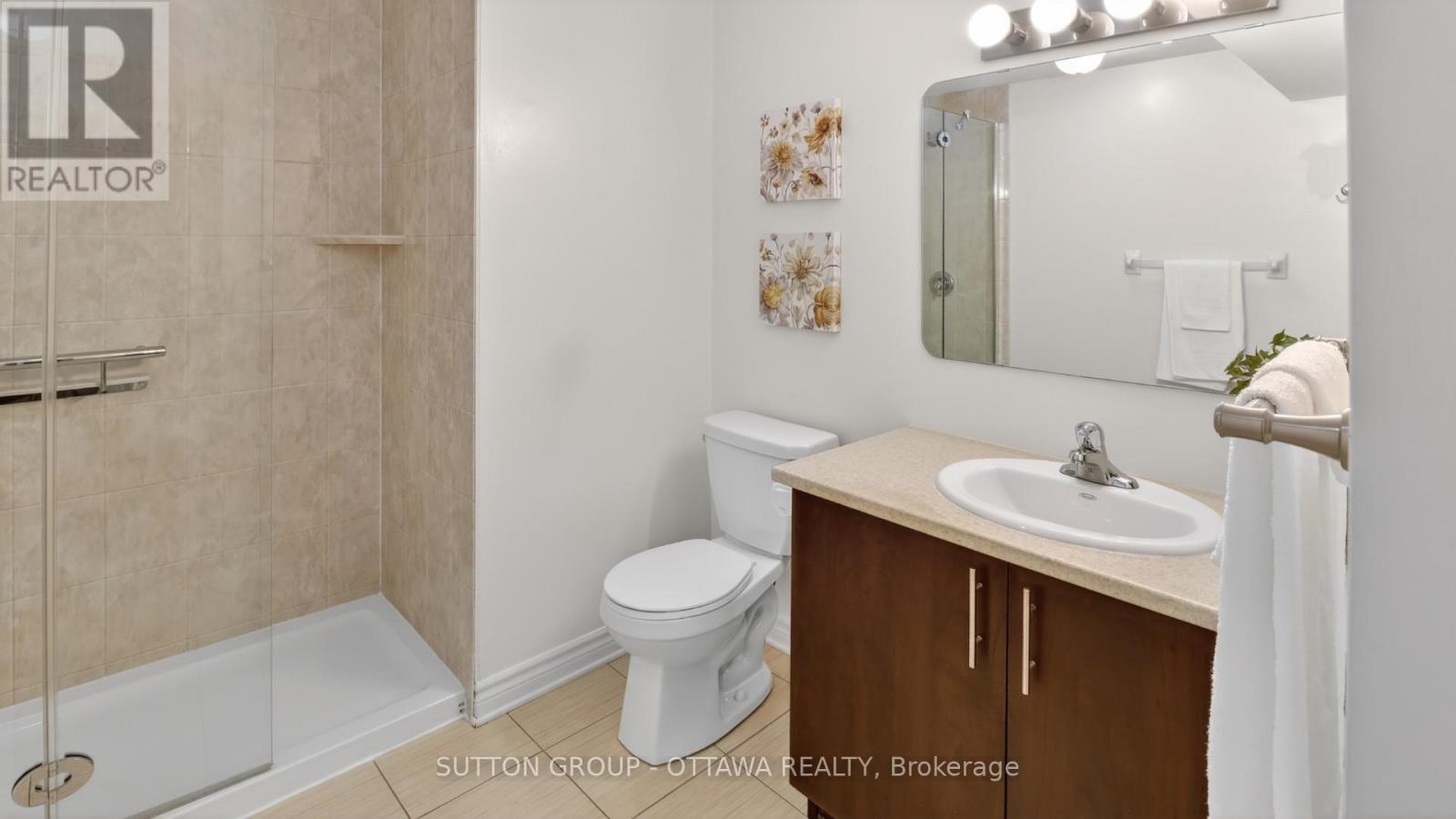 104 PASSAGEWAY PRIVATE - 41
