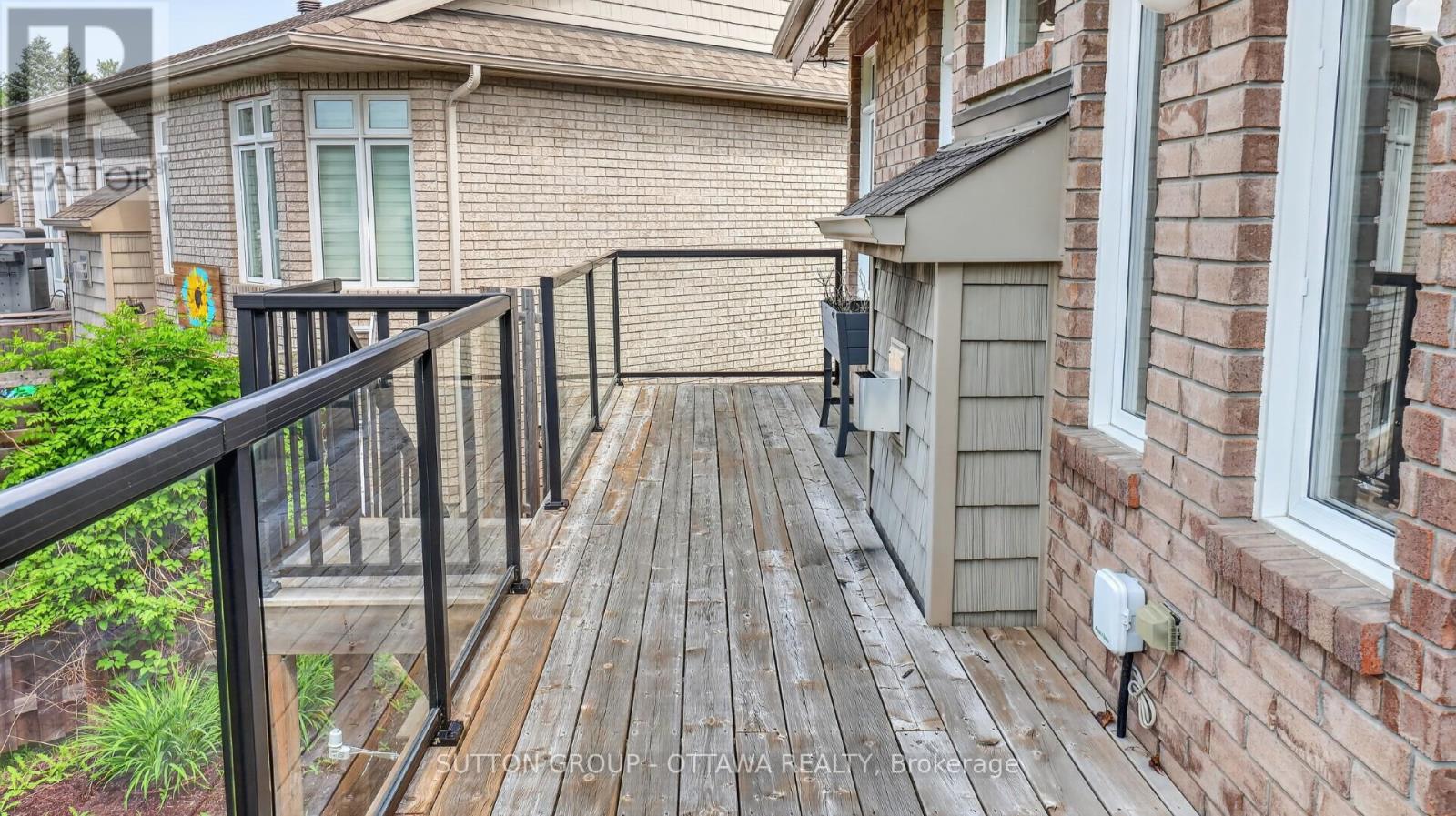104 PASSAGEWAY PRIVATE - 44