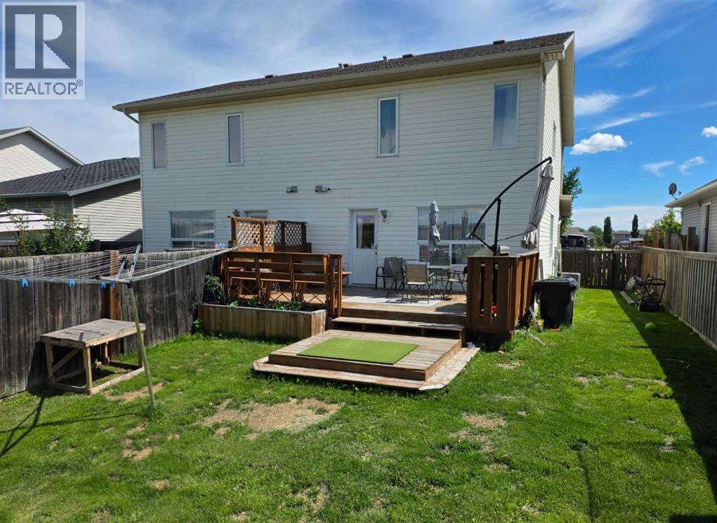 6922 90 Street - 4