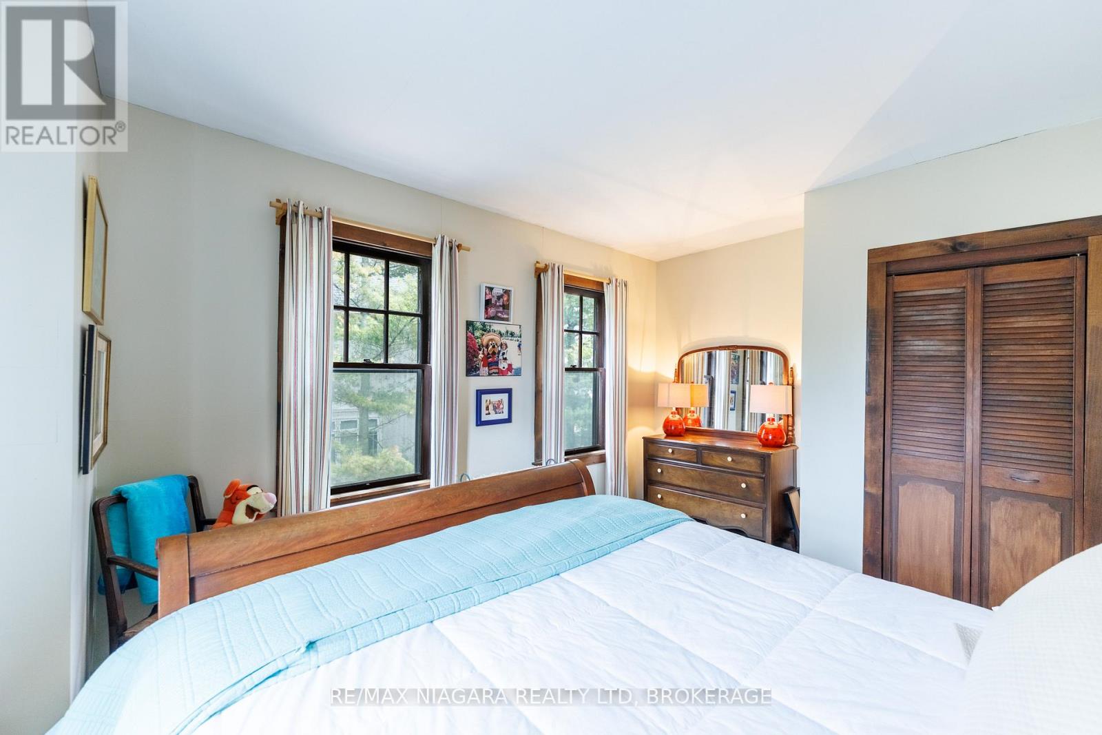 725 POINT ABINO ROAD S - Image 28