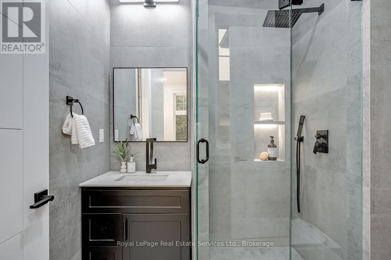 302 TUCK DRIVE - Image 40