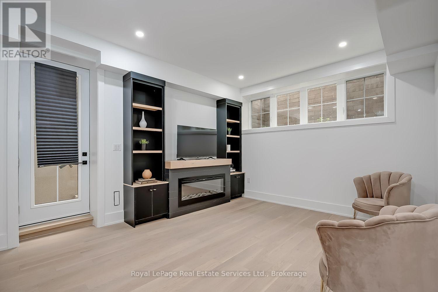302 TUCK DRIVE - Image 42
