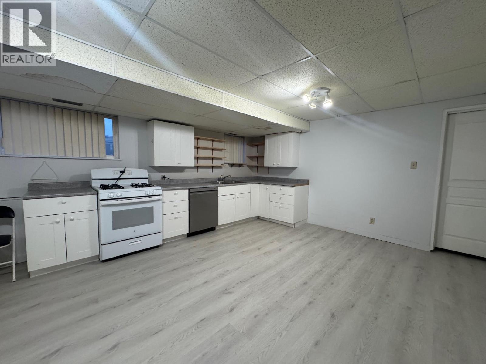 1407 Fir Avenue - 15