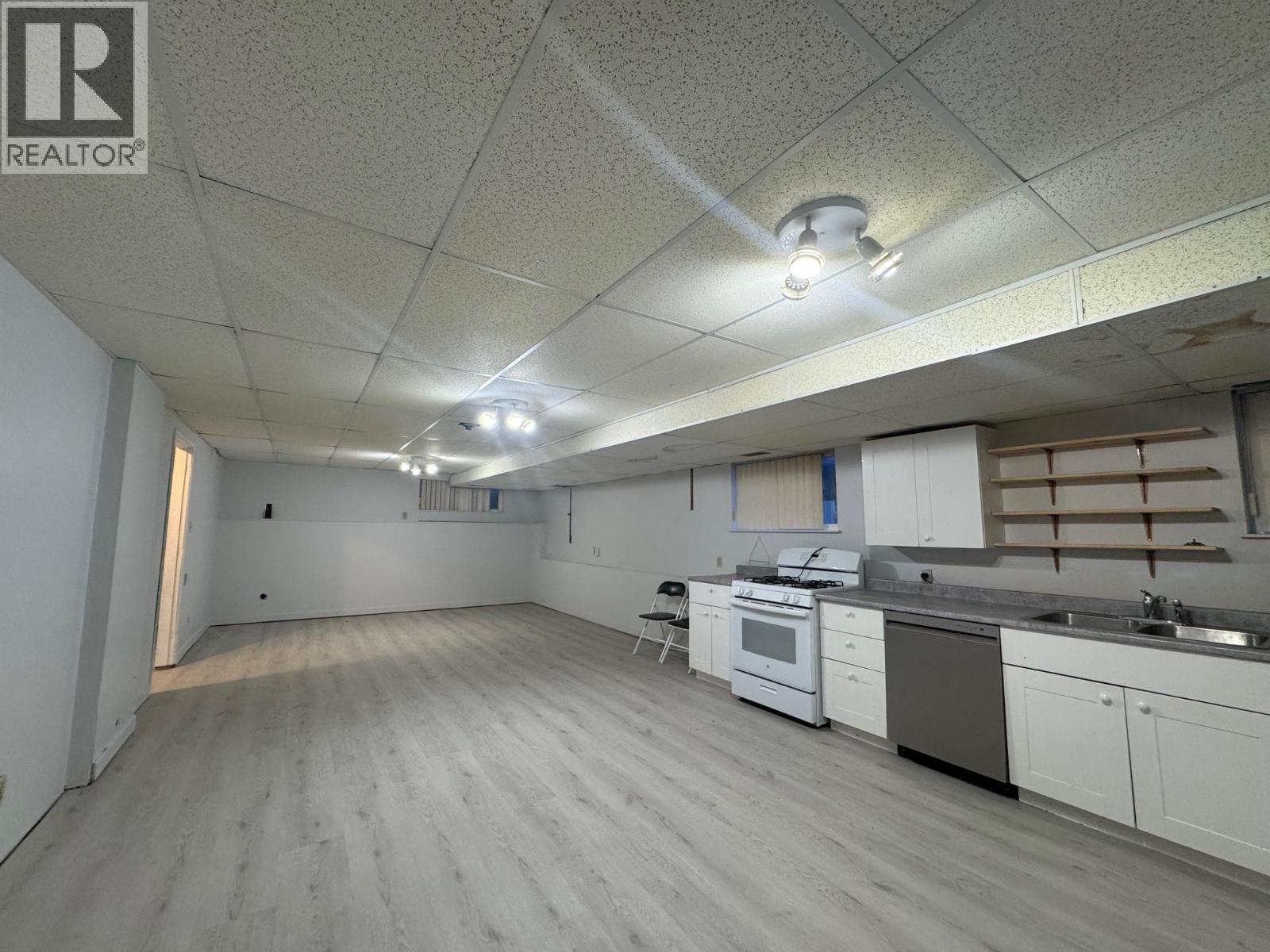 1407 Fir Avenue - 18