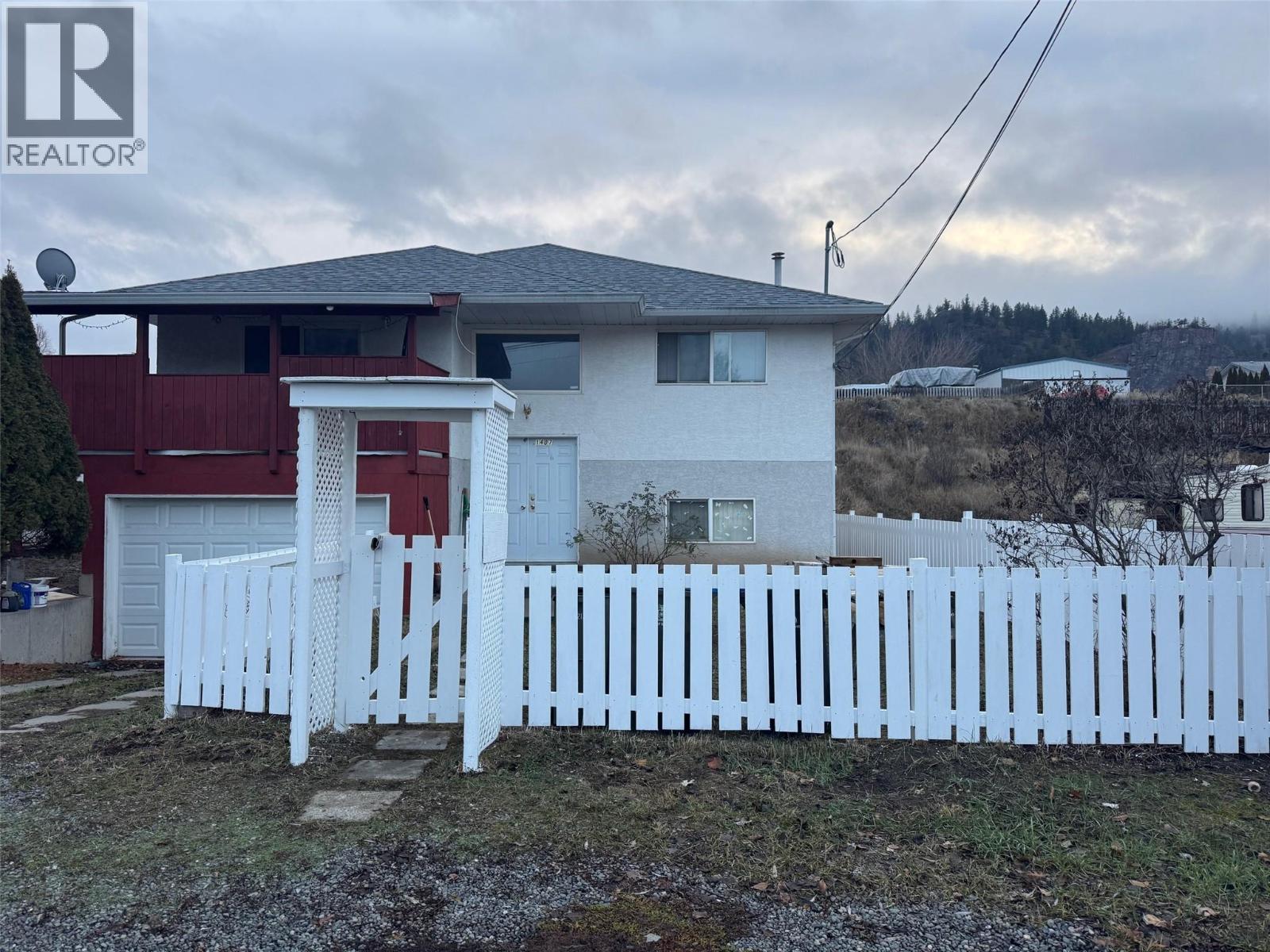 1407 Fir Avenue - 1