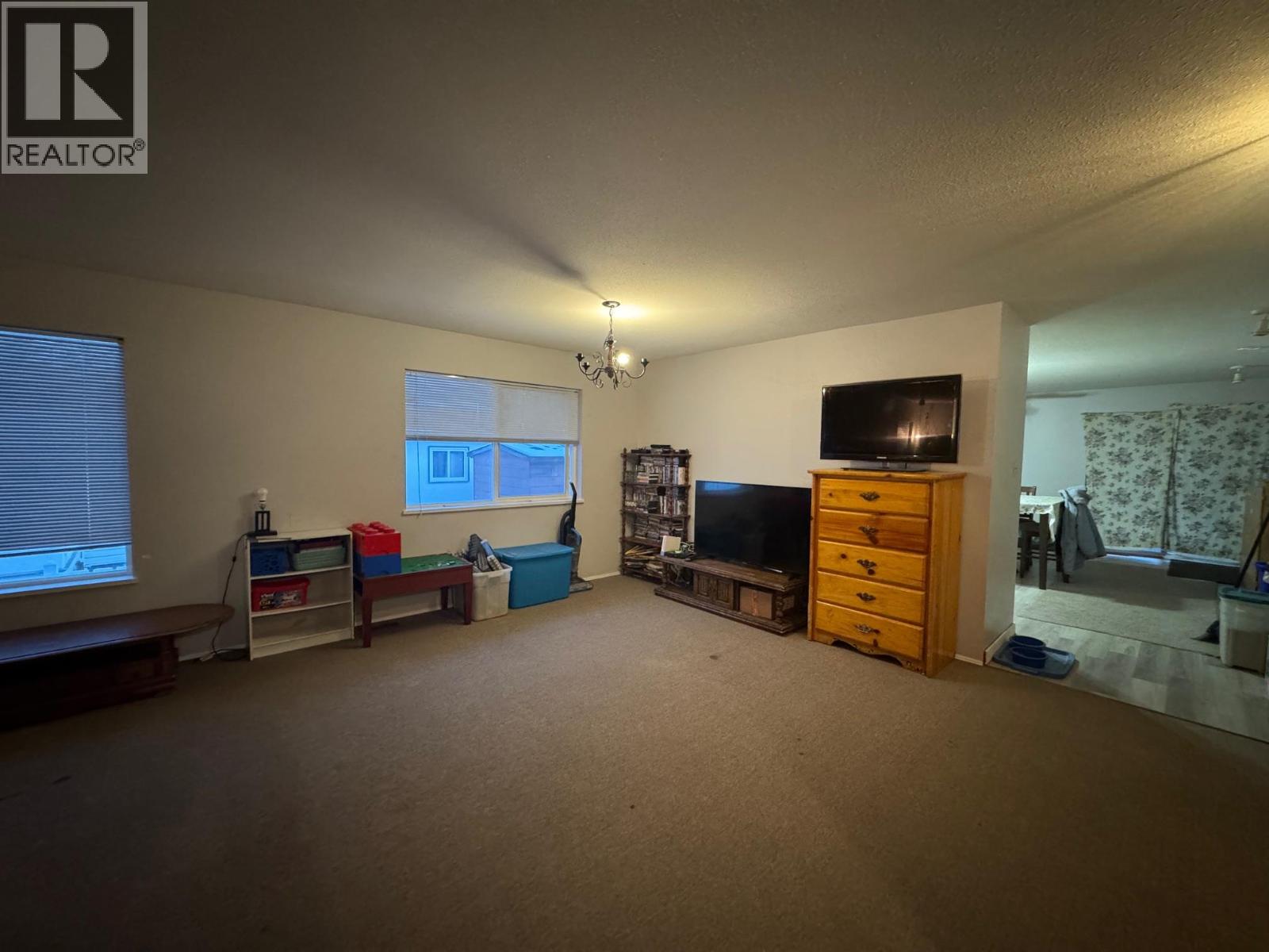 1407 Fir Avenue - 6