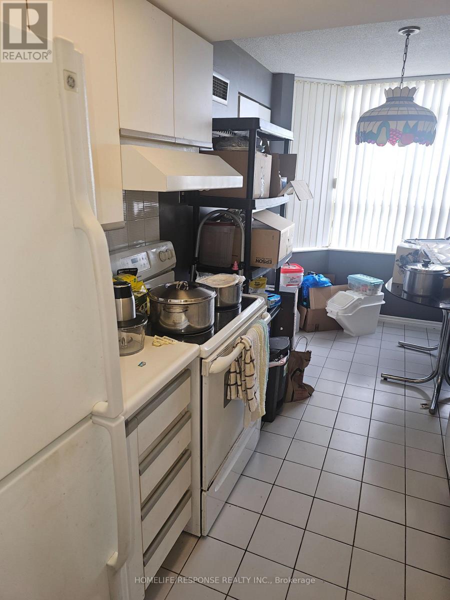 #907 10 MALTA AVENUE - 18