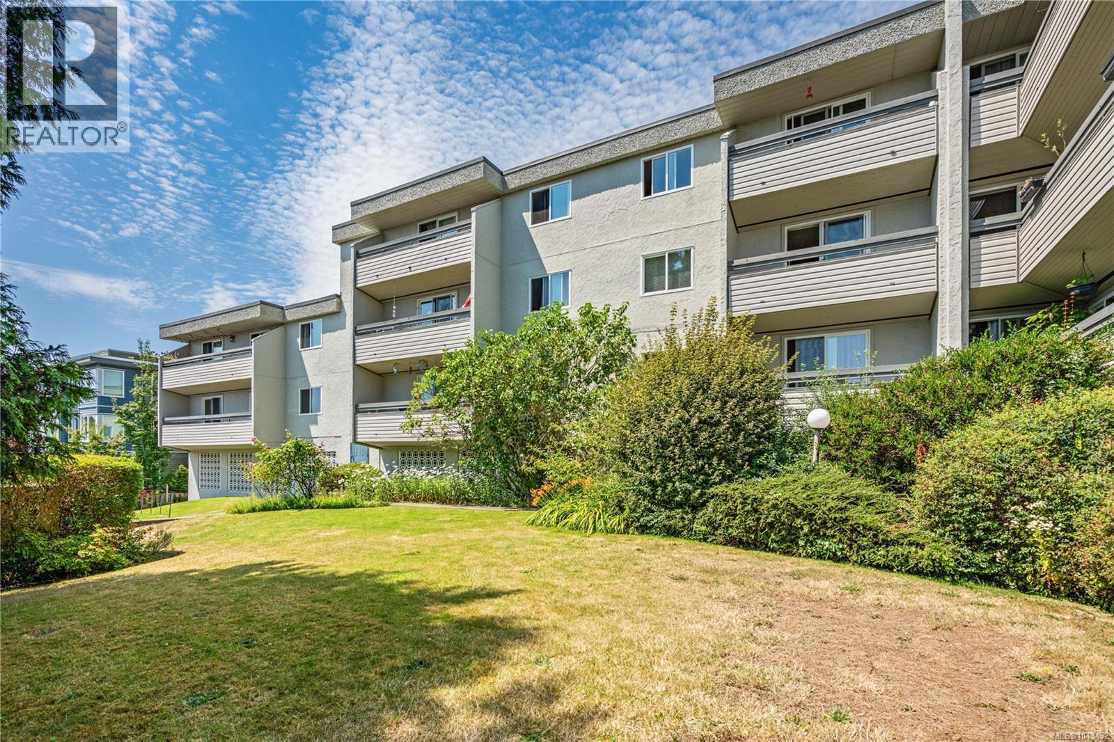 #209 3235 Quadra St - 2