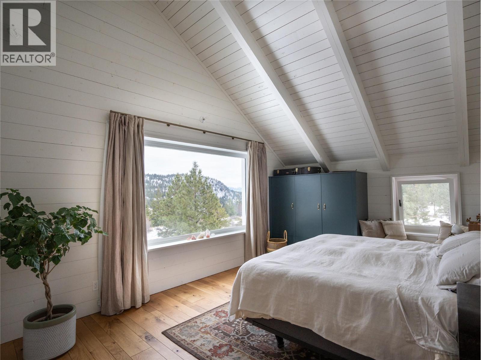  8025 Princeton-Summerland Road, Summerland