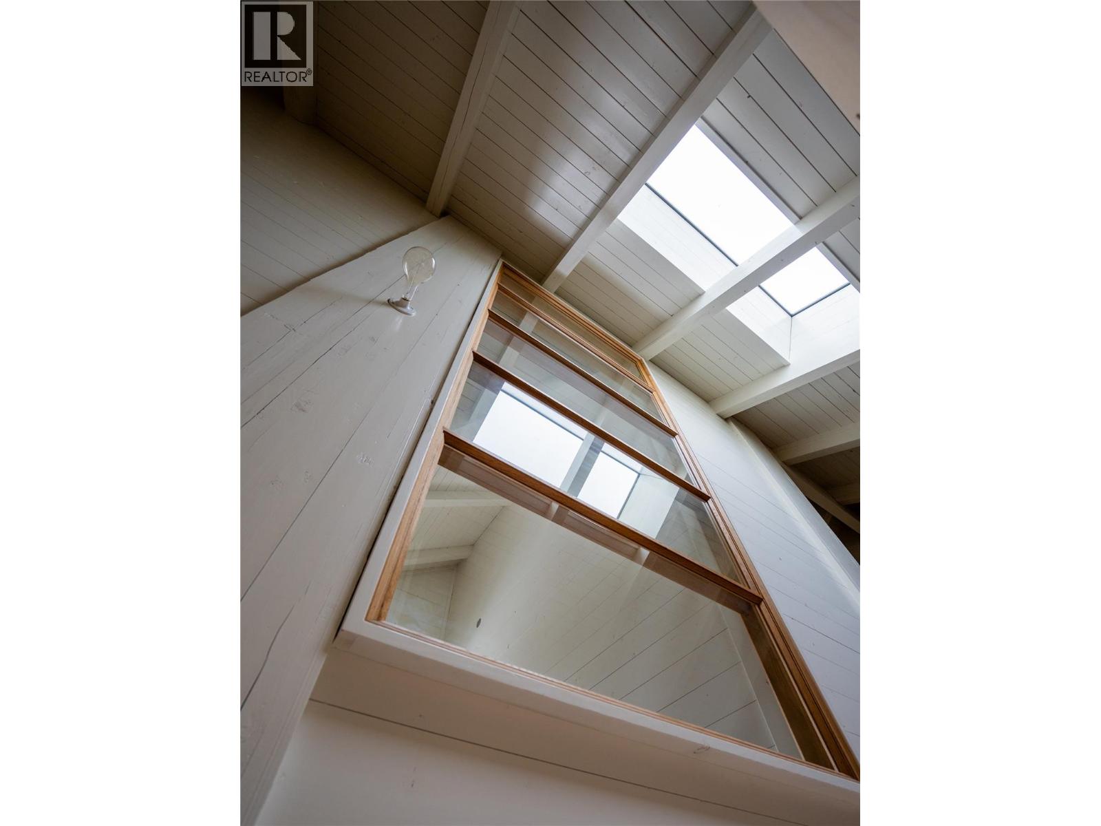  8025 Princeton-Summerland Road, Summerland