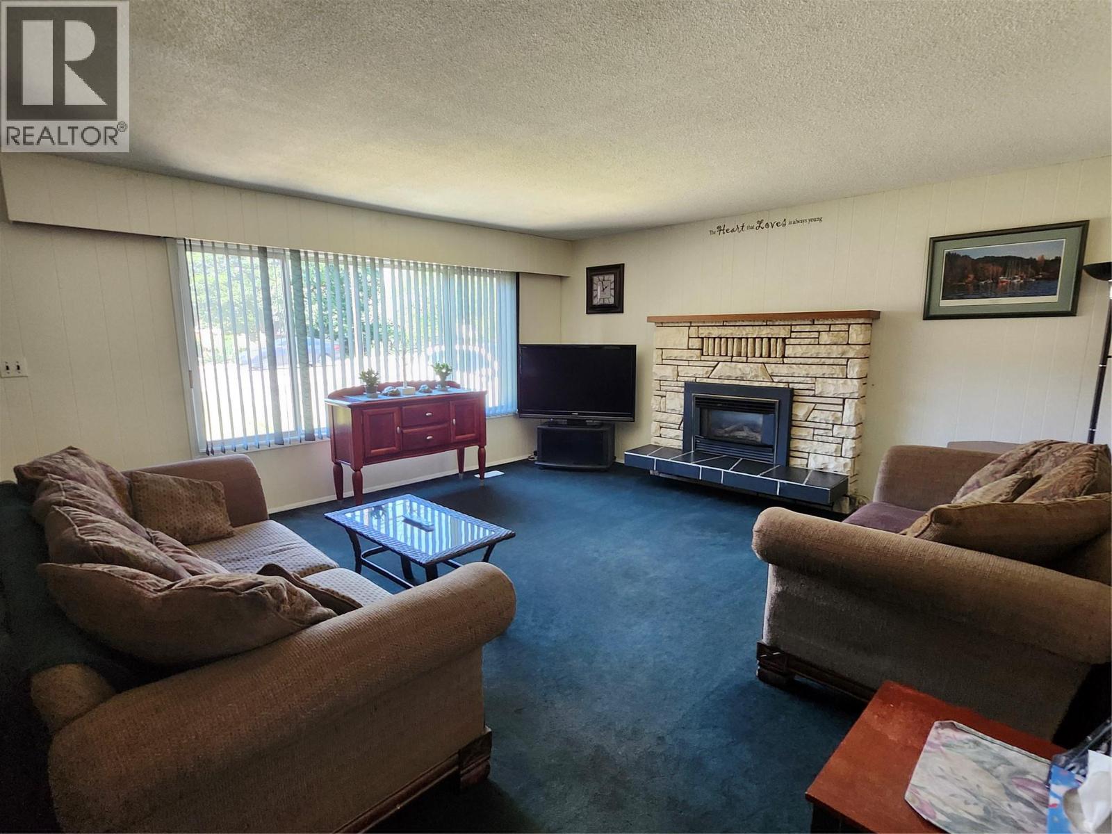 6453 Park Drive - 4