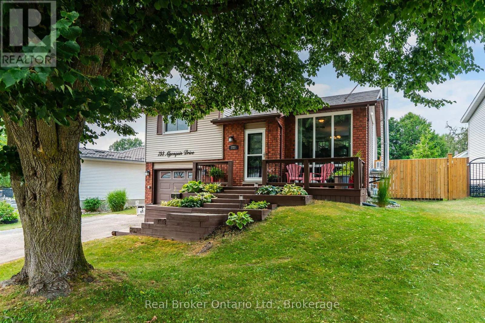 723 ALGONQUIN DRIVE - 1