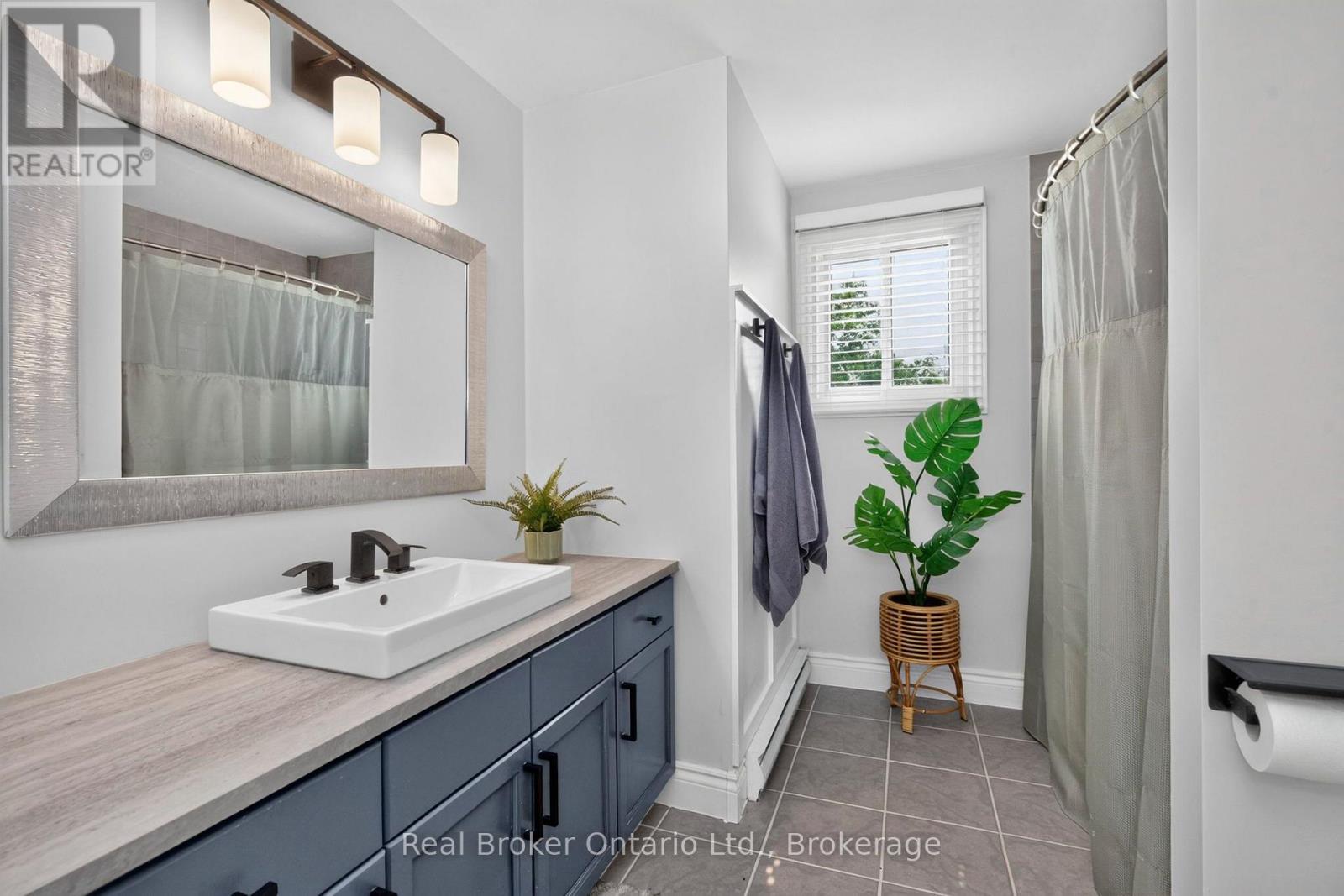 723 ALGONQUIN DRIVE - 17