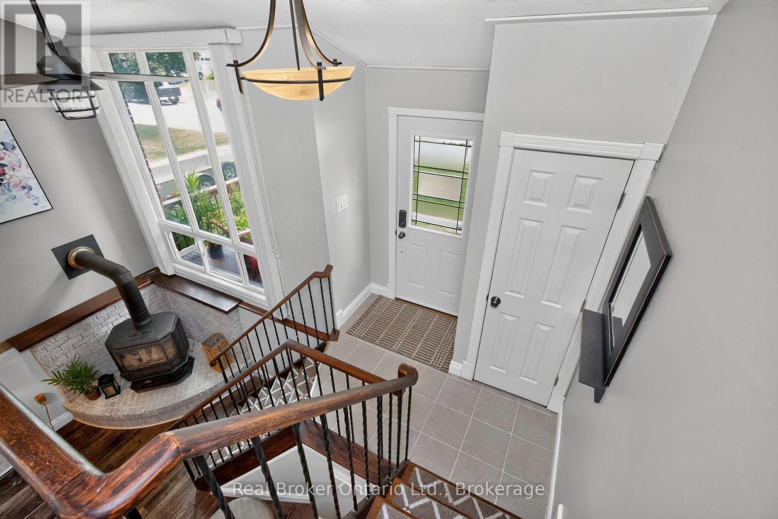 723 ALGONQUIN DRIVE - 21