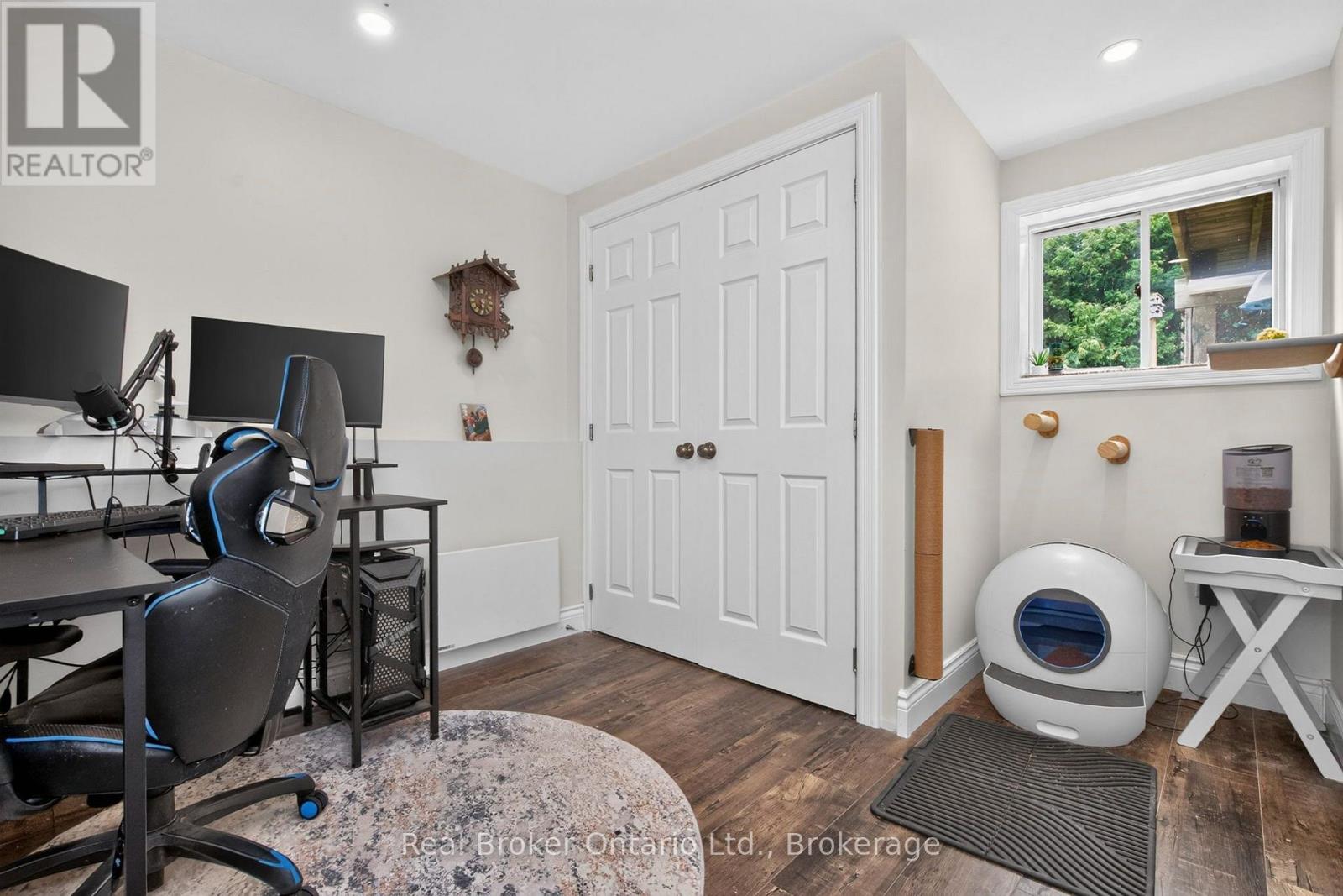 723 ALGONQUIN DRIVE - 27
