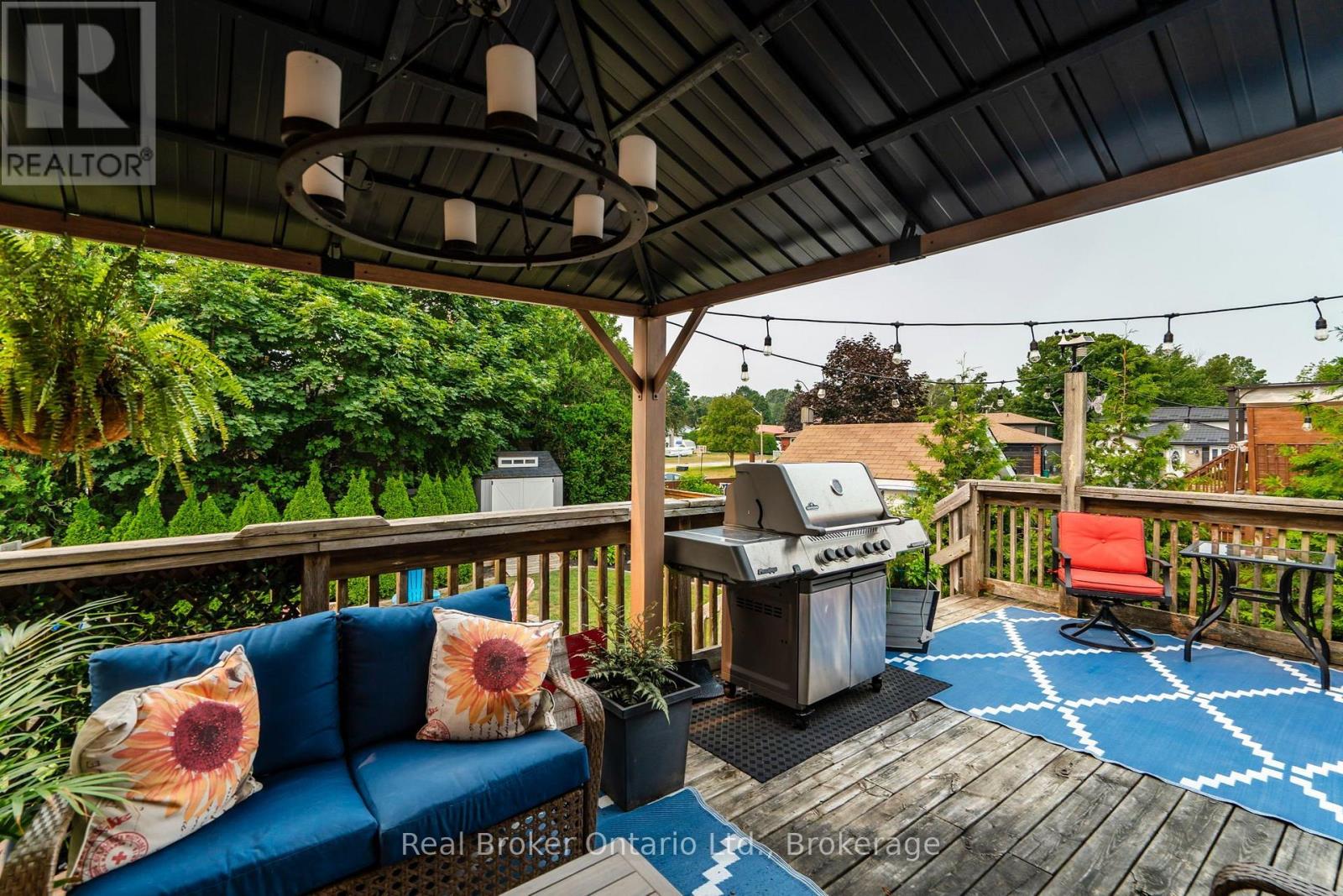 723 ALGONQUIN DRIVE - 31