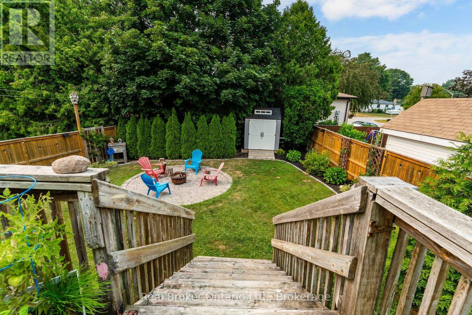 723 ALGONQUIN DRIVE - 33