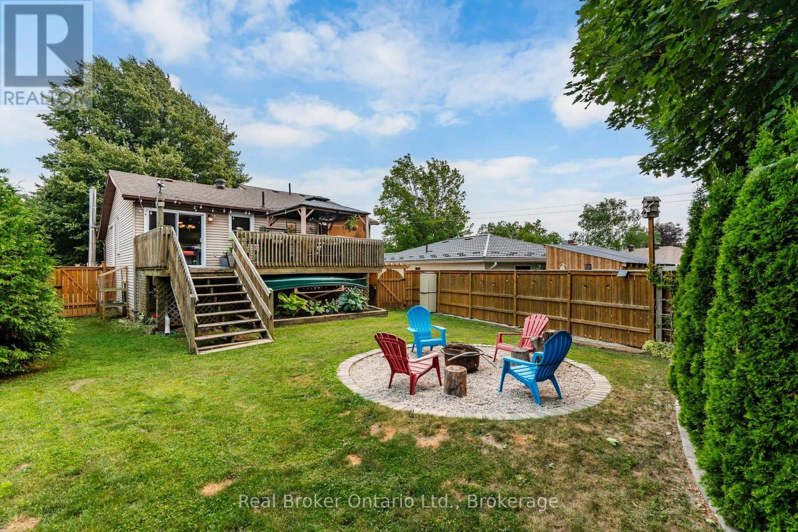 723 ALGONQUIN DRIVE - 38