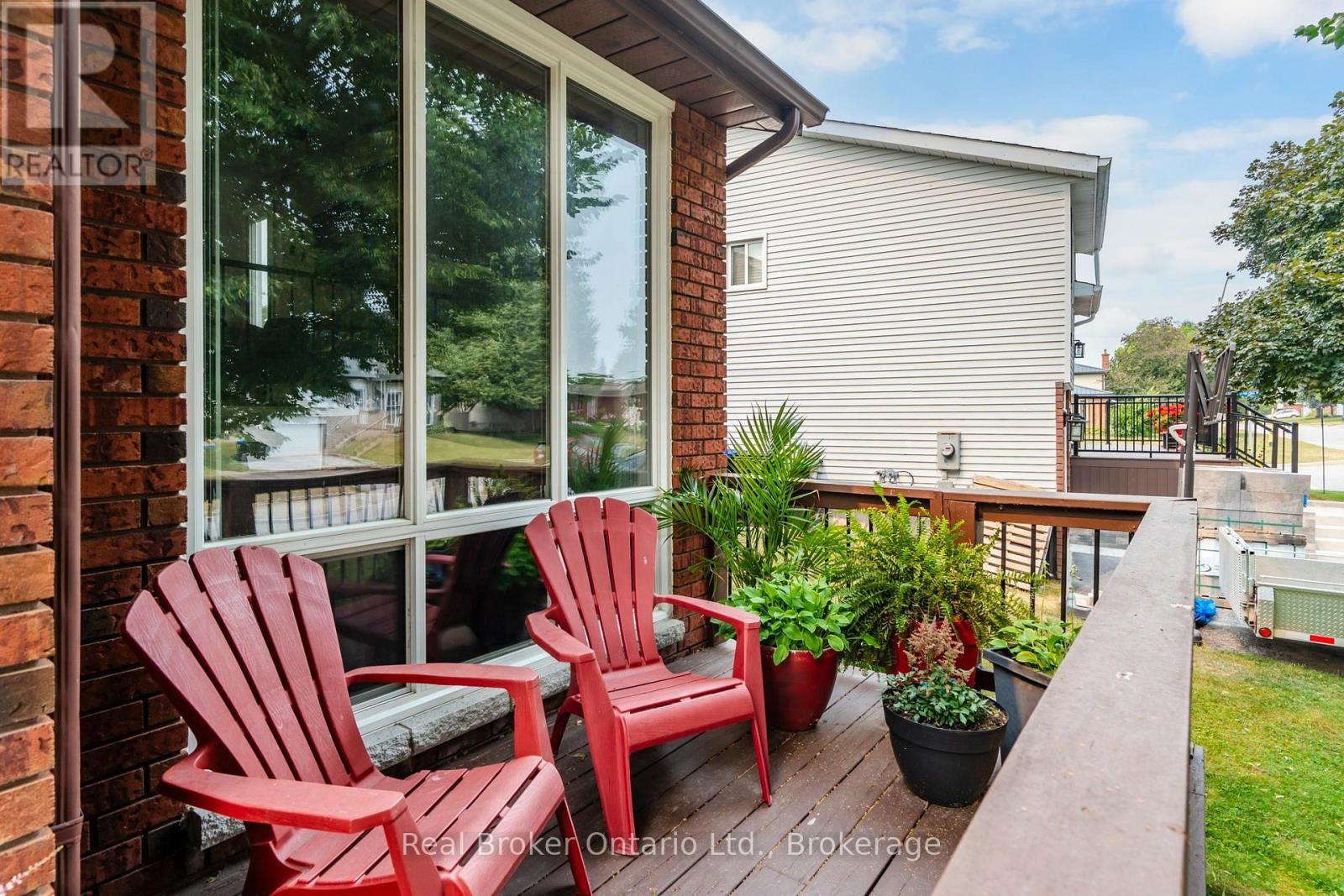 723 ALGONQUIN DRIVE - 5