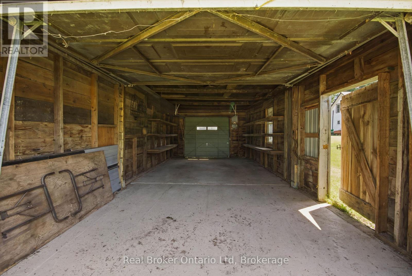 117005 GREY 3 ROAD - 47