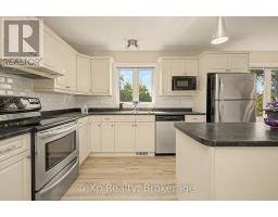 2 Mann Avenue N, Parry Sound, ON P2A2H3 Photo 11