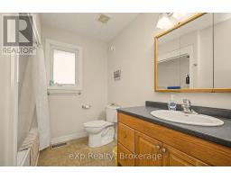 2 Mann Avenue N, Parry Sound, ON P2A2H3 Photo 16