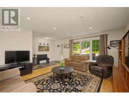 2 Mann Avenue N, Parry Sound, ON P2A2H3 Photo 6