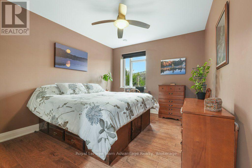 #104 20D SILVER BIRCH COURT - 15