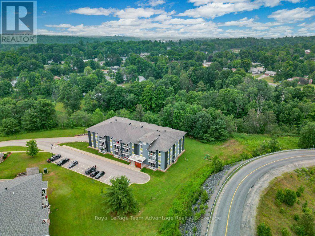 #104 20D SILVER BIRCH COURT - 32