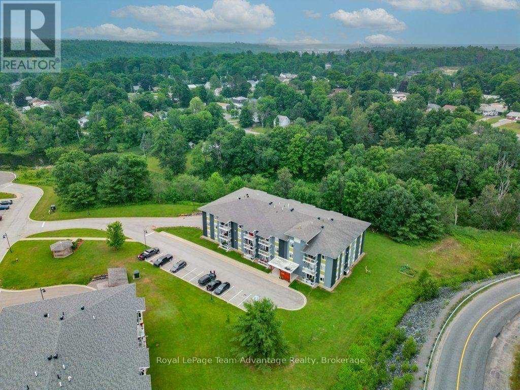 #104 20D SILVER BIRCH COURT - 33