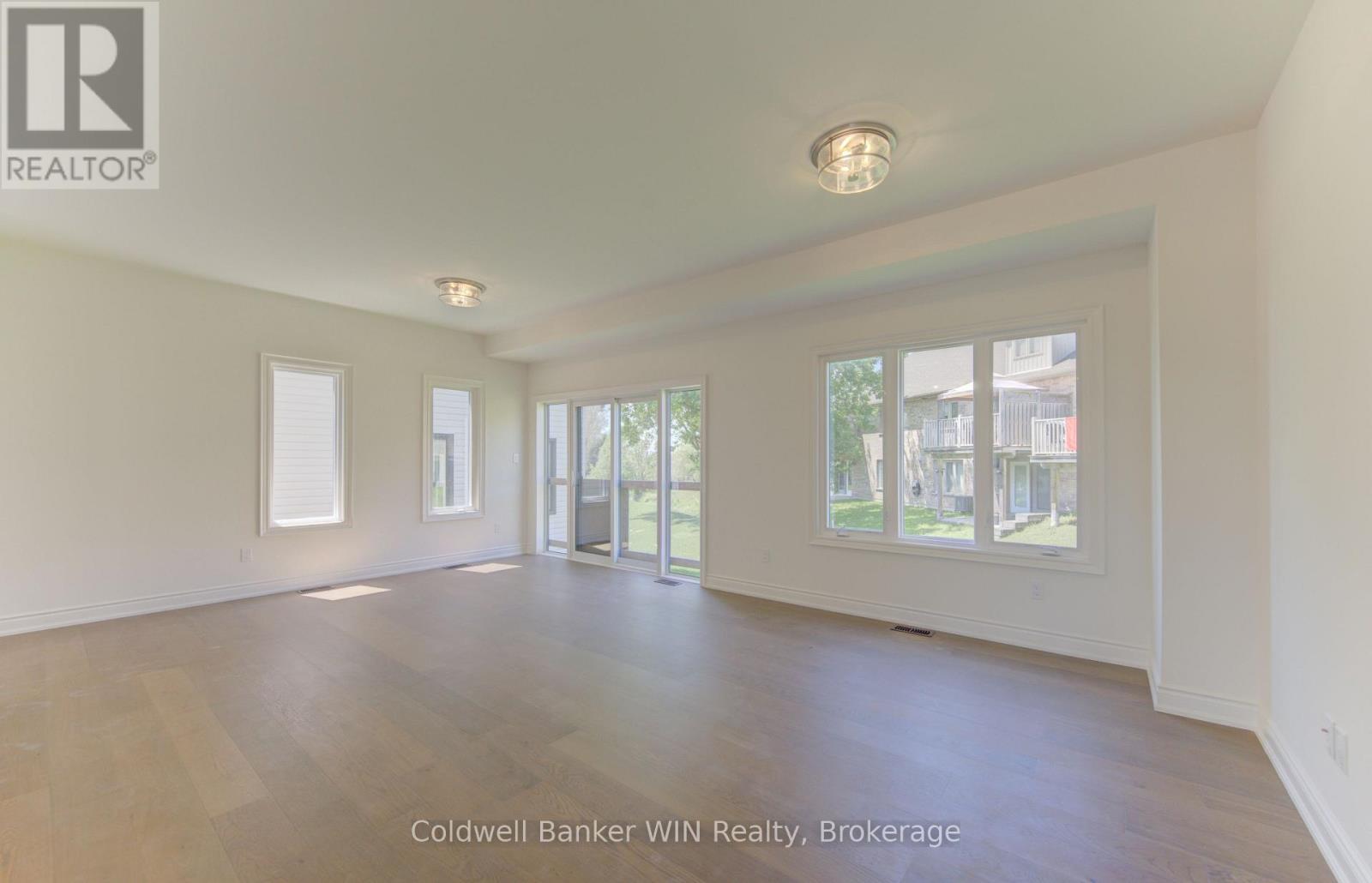 641 MARTIN STREET - 11