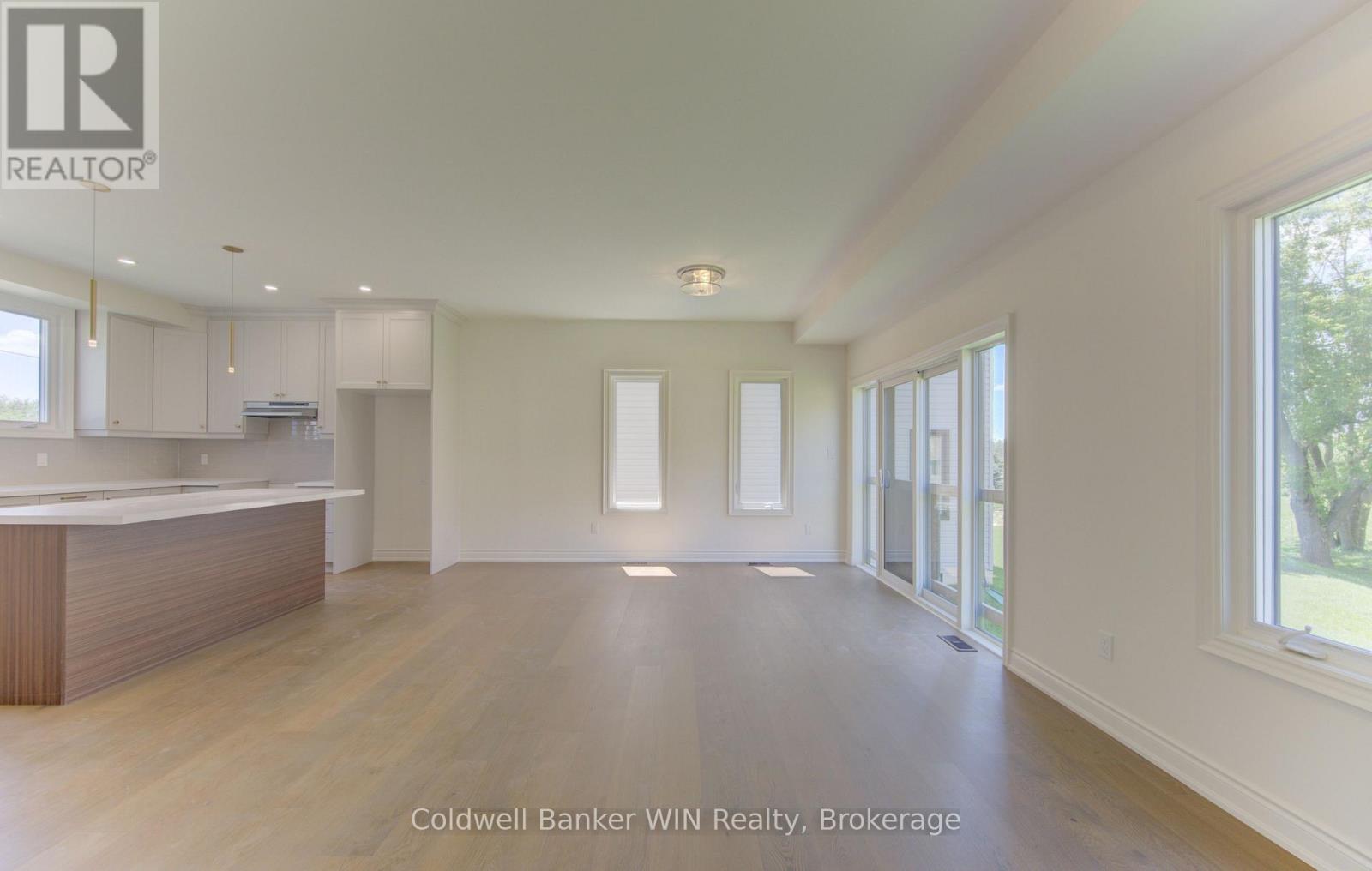 641 MARTIN STREET - 12