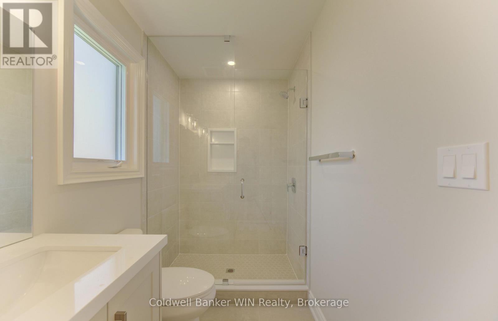641 MARTIN STREET - 23