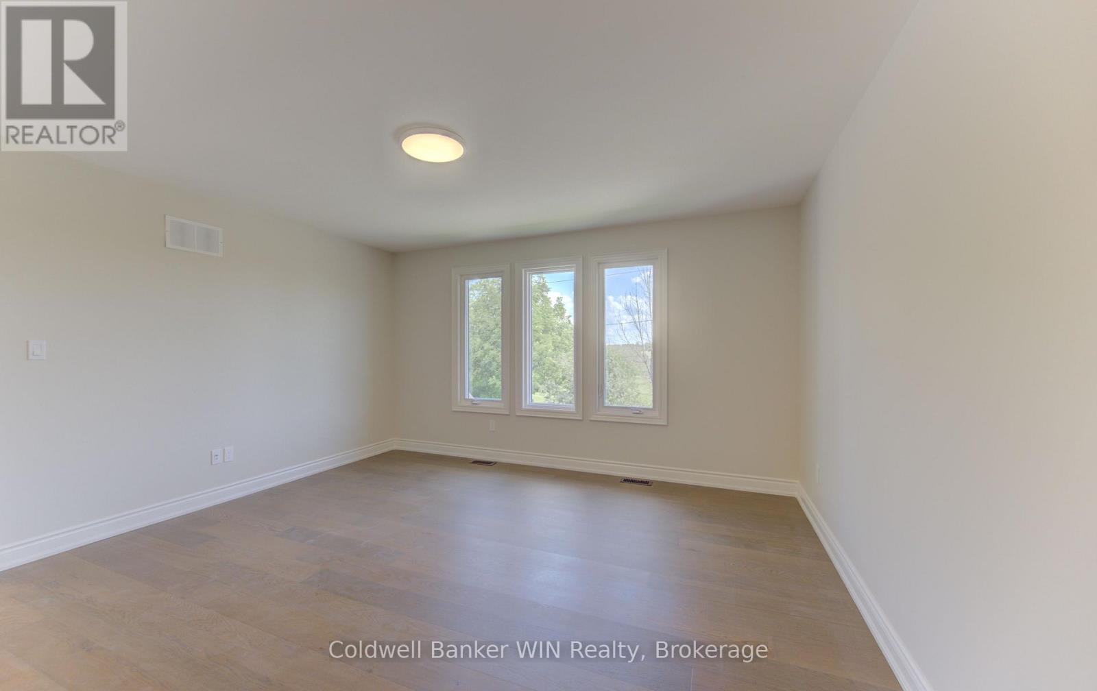641 MARTIN STREET - 25