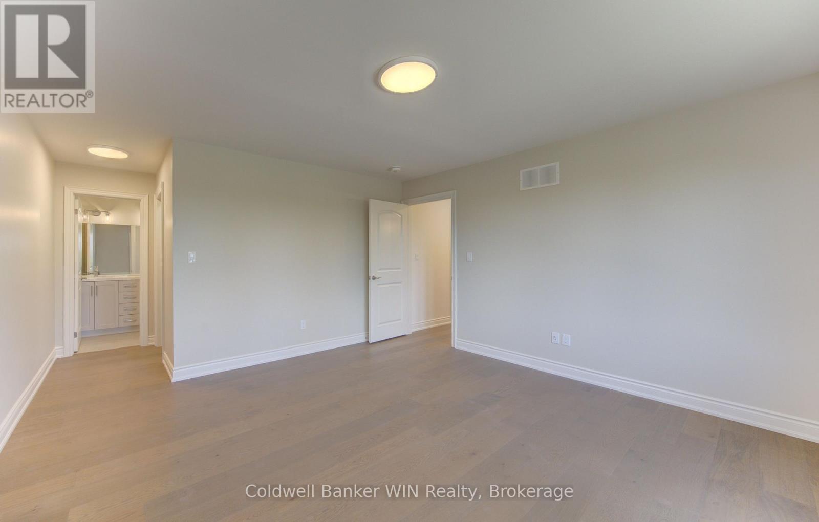 641 MARTIN STREET - 26